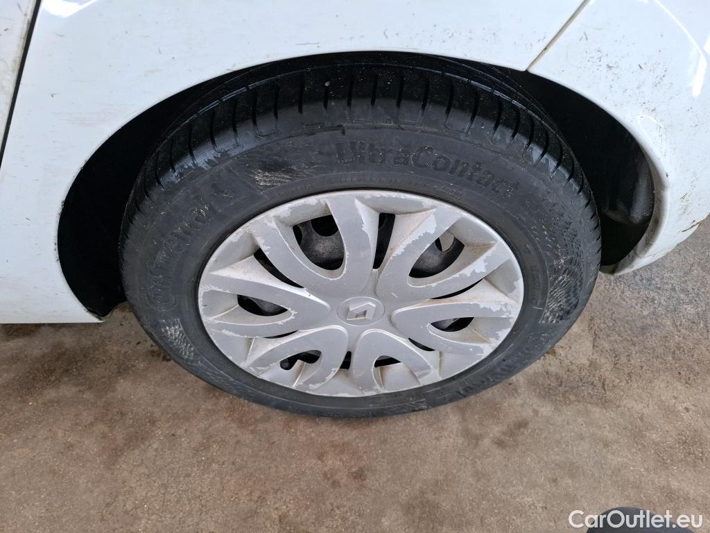  Renault  Clio  IV Air MediaNav 1.5 dCi 75CV BVM5 E6 #76