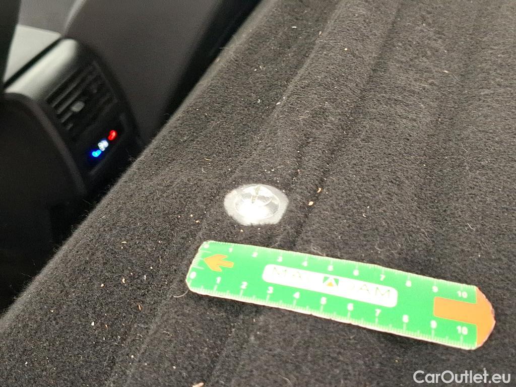  Volkswagen  Golf  / 2020 / 5P / Berline 2.0 TDI SCR 115 BVM6 Life / TRANSFO VP/VF #23