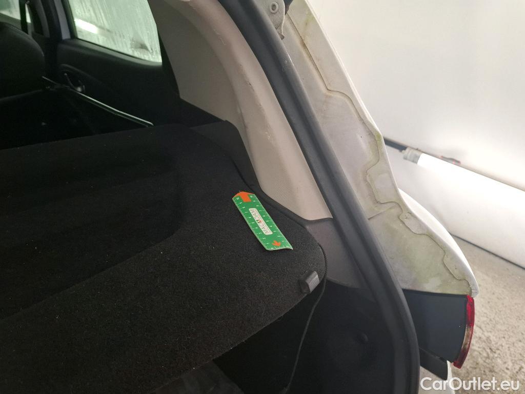  Renault  Clio  IV Air MediaNav 1.5 dCi 90CV BVM5 E6 #11