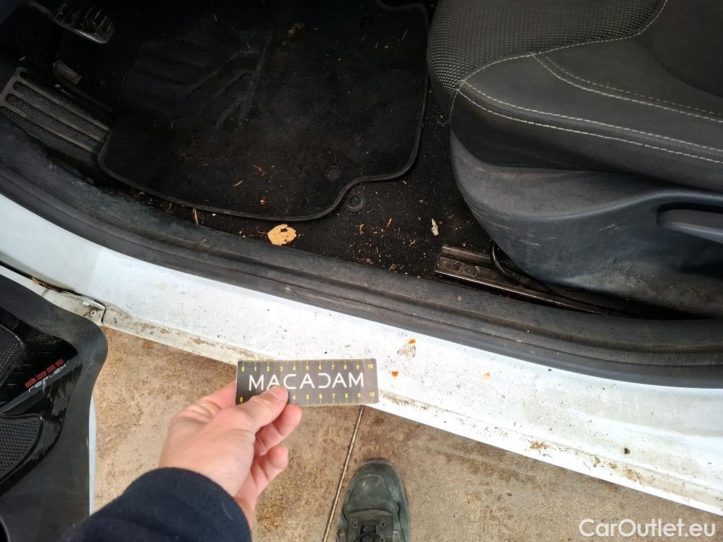  Renault  Clio  IV Air MediaNav 1.5 dCi 75CV BVM5 E6 #49