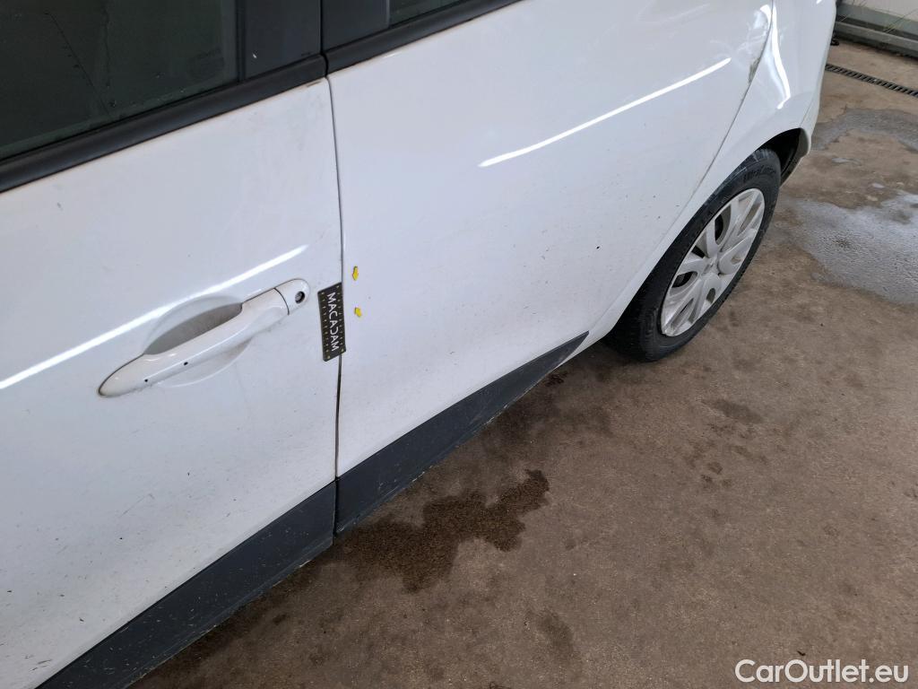  Renault  Clio  IV Air MediaNav 1.5 dCi 75CV BVM5 E6 #67