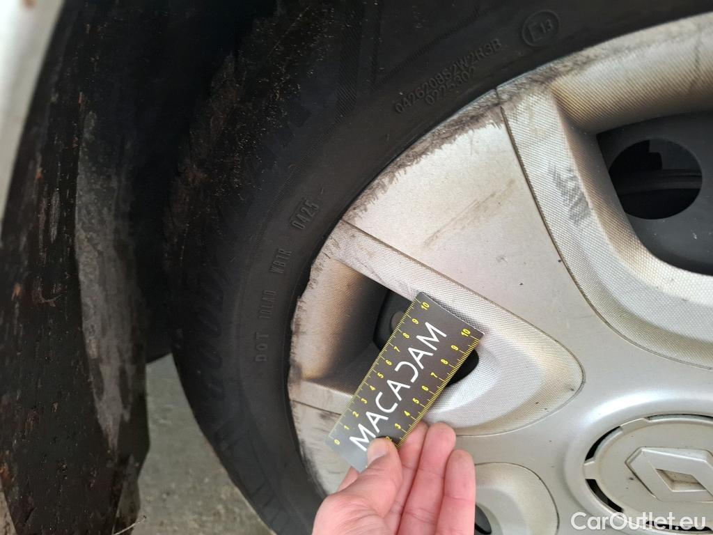  Renault  Clio RENAULT  Société VU 5p Berline Air dCi 75 #32