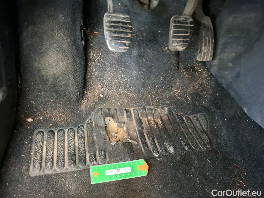  Renault  Clio  IV Air 1.5 dCi 75CV BVM5 E5 #1