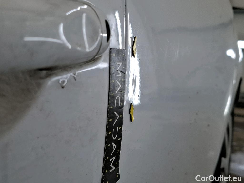  Renault  Clio  IV Air MediaNav 1.5 dCi 75CV BVM5 E6 #68