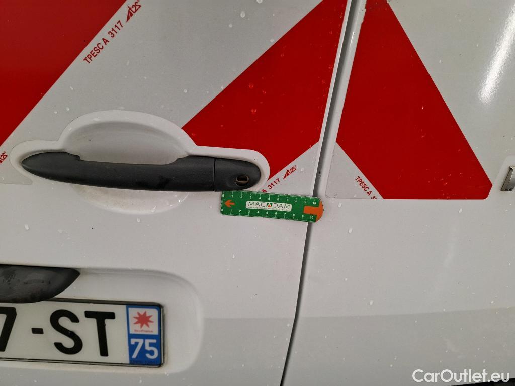  Renault  Kangoo  Express Maxi Extra (Série Spéciale) 1.5 dCi 90CV BVM5 E6 #32