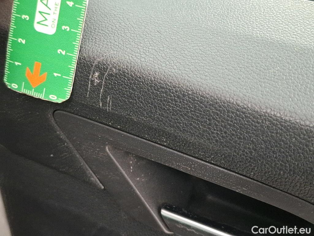  Volkswagen  Golf  / 2020 / 5P / Berline 2.0 TDI SCR 115 BVM6 Life / TRANSFO VP/VF #19