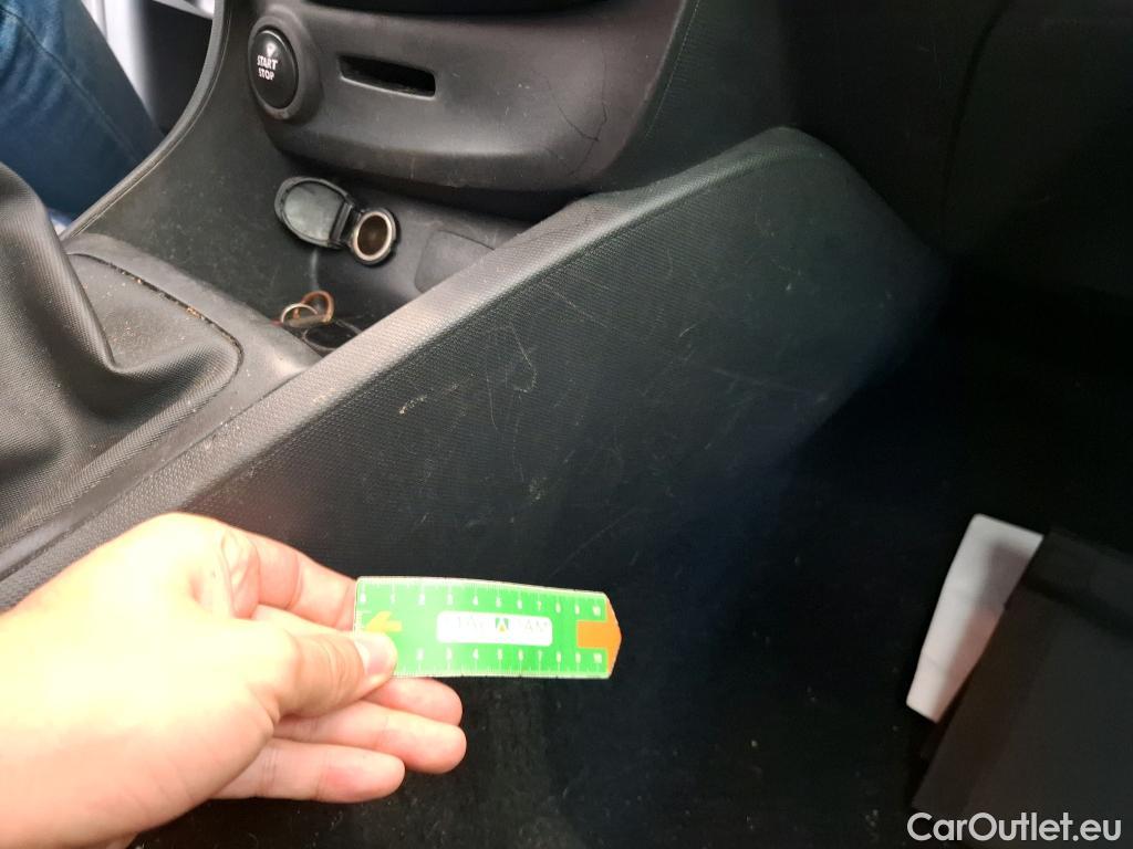  Renault  Clio  IV Air 1.5 dCi 75CV BVM5 E5 #47