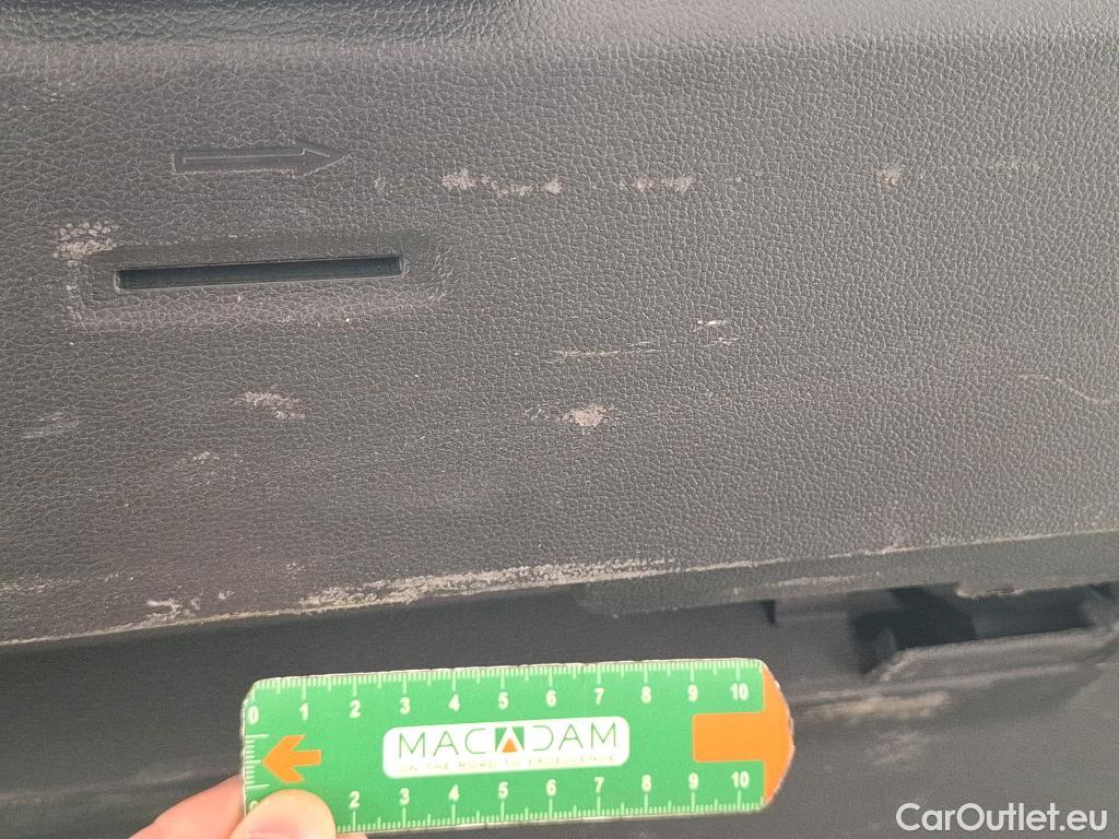  Volkswagen  Golf  / 2020 / 5P / Berline 2.0 TDI SCR 115 BVM6 Life / TRANSFO VP/VF #29