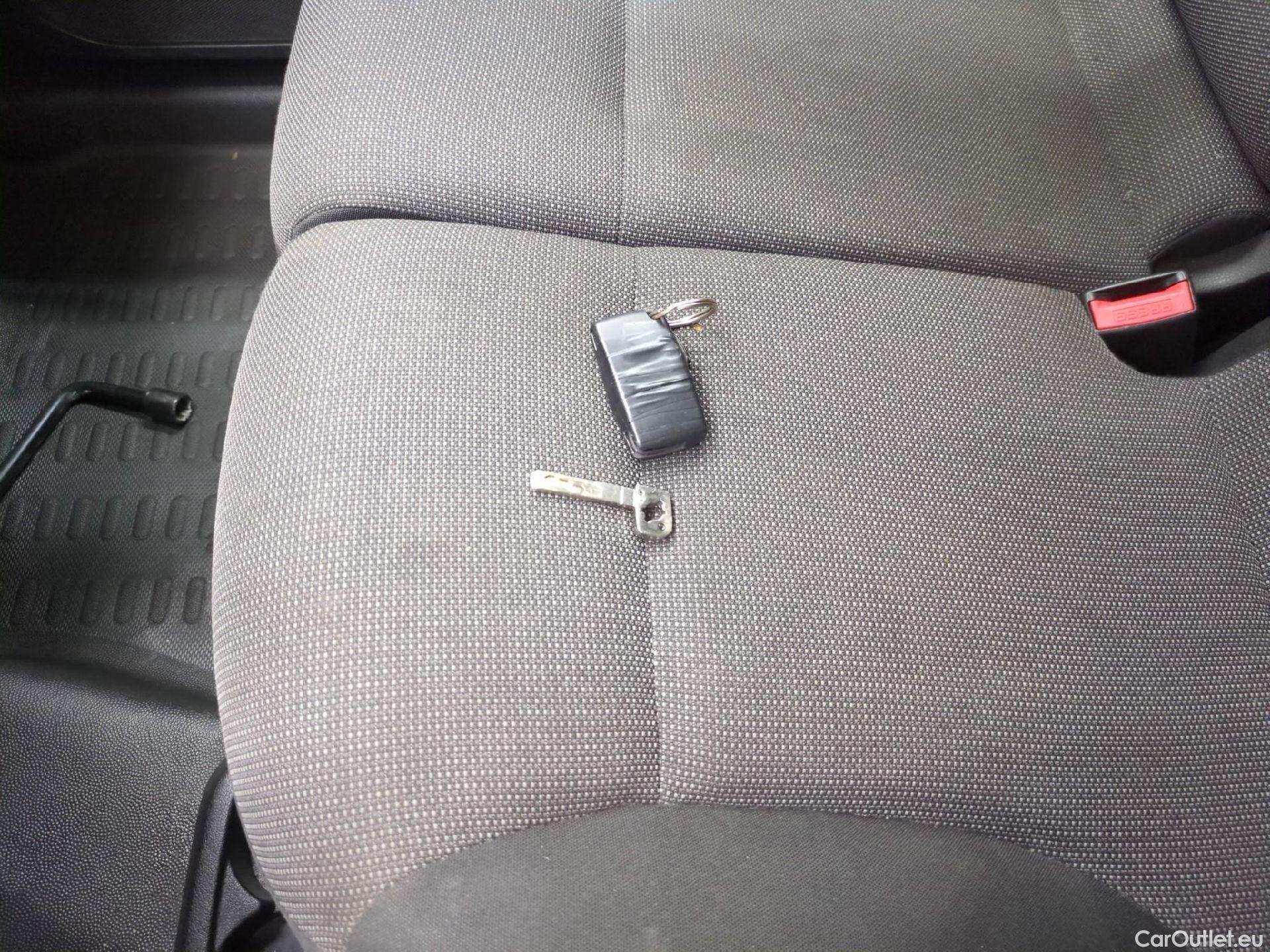  Peugeot  Partner  L2 Premium 1.6 HDi 100CV BVM5 E6 #2