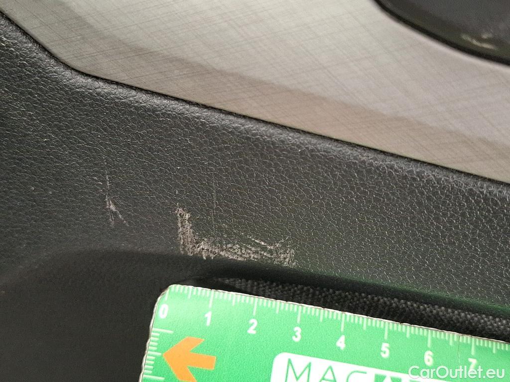  Volkswagen  Golf  / 2020 / 5P / Berline 2.0 TDI SCR 115 BVM6 Life / TRANSFO VP/VF #21