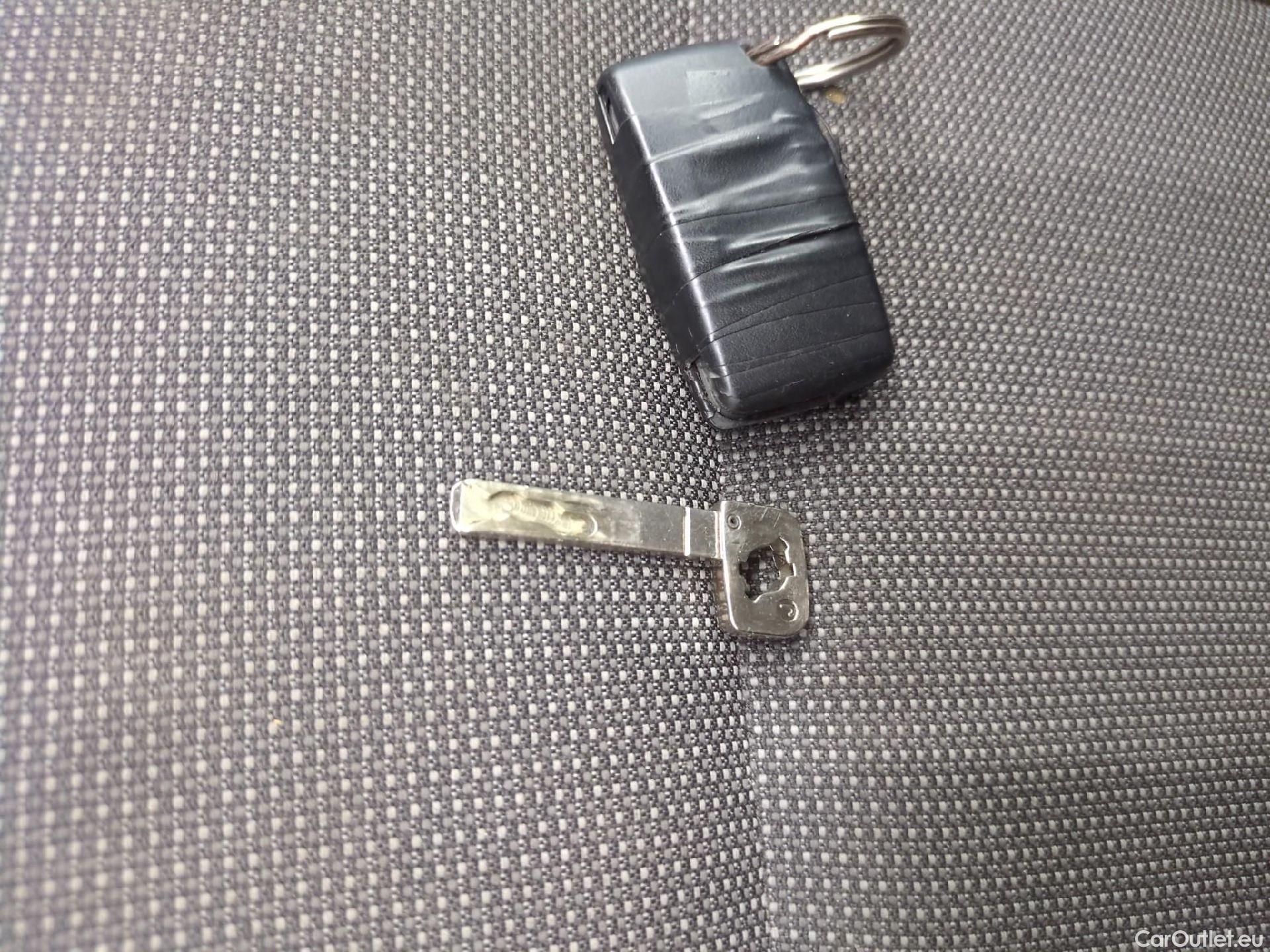  Peugeot  Partner  L2 Premium 1.6 HDi 100CV BVM5 E6 #1