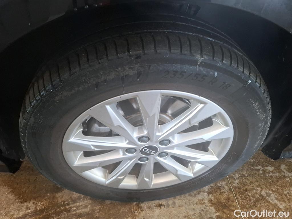  Audi  Q3 AUDI  / 2018 / 5P / SUV 45 TFSI E 245 S TRONIC S LINE #1