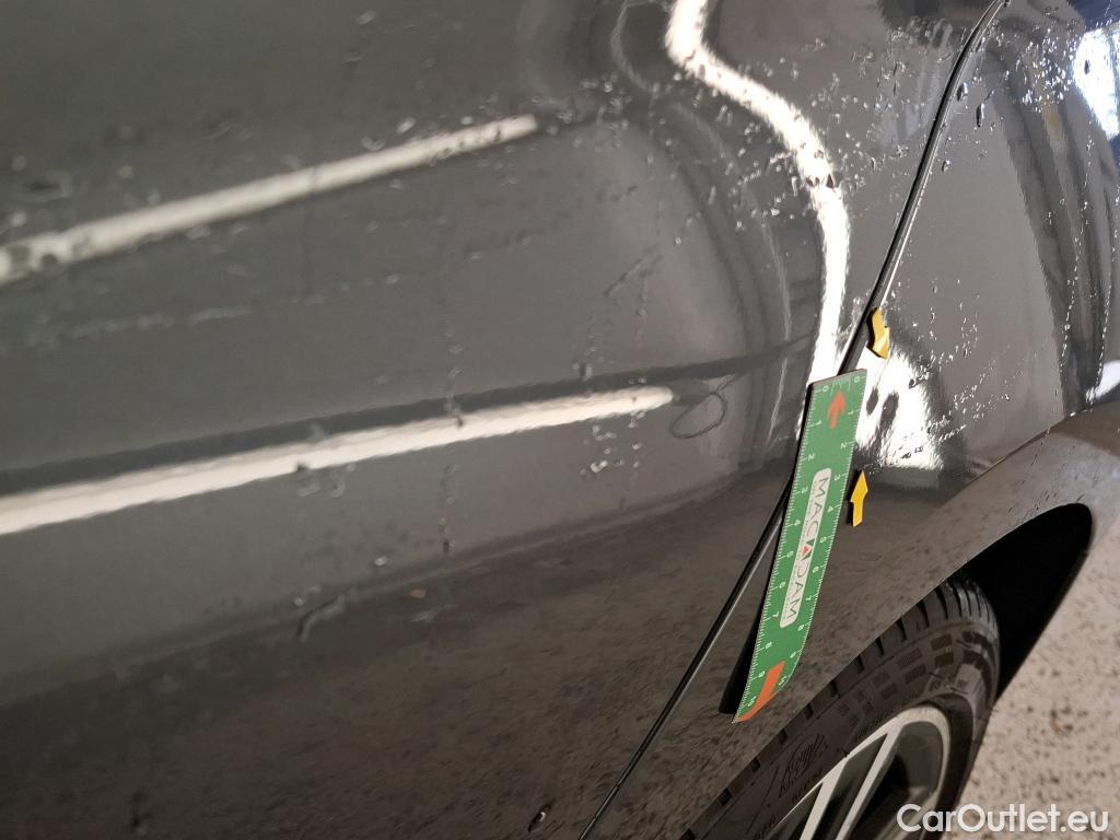  Bmw  Serie 1 BMW Série 1 5p Berline 116d BVA8 Business Design #9