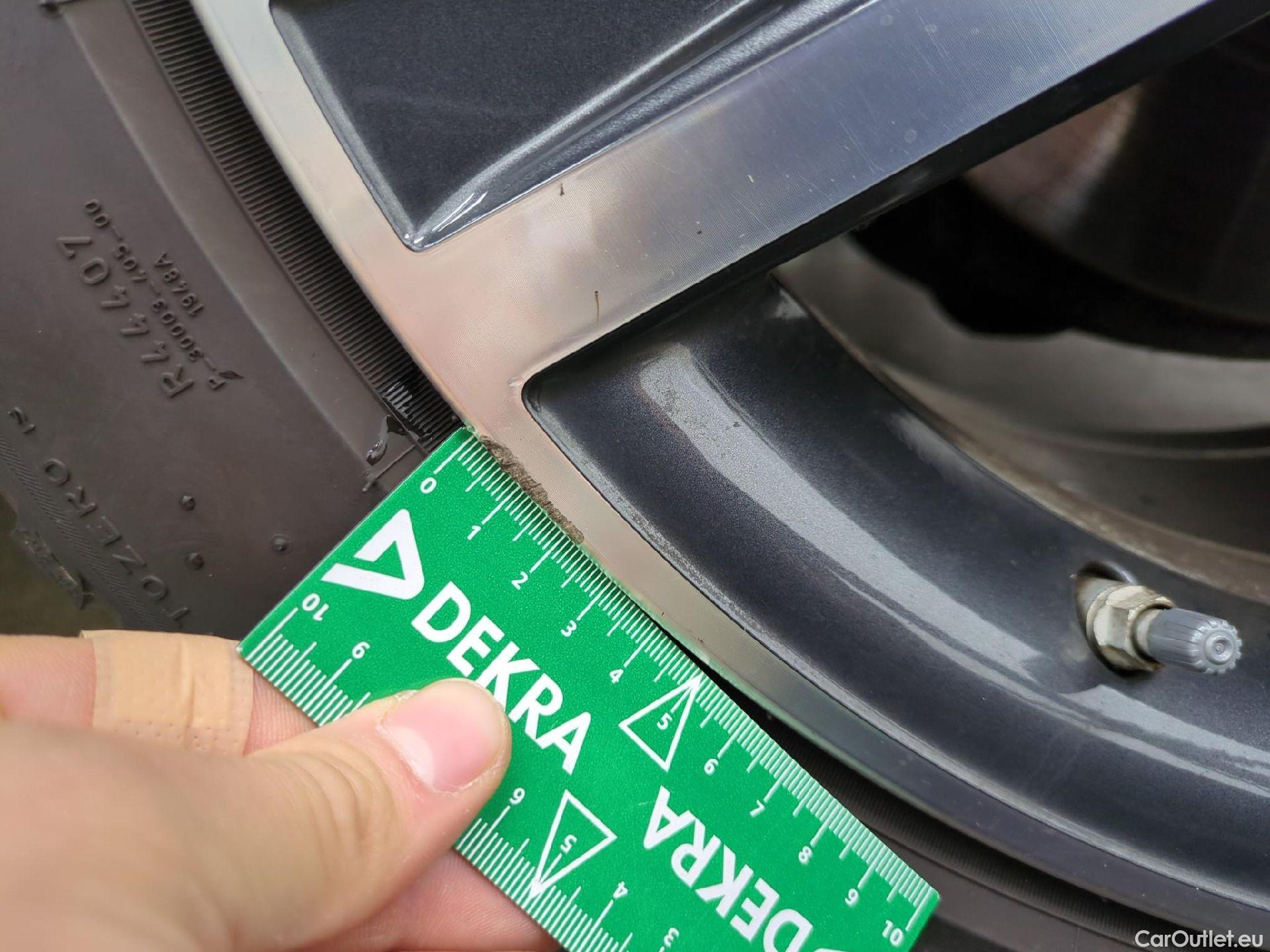  Bmw  Serie 5 BMW Série 5 / 2020 / 4P / Berline 520i 184ch Business Design BVA8 #16