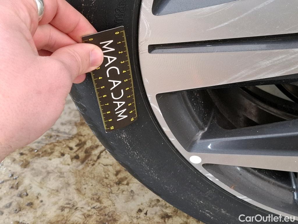  Hyundai  Bayon HYUNDAI  / 2021 / 5P / SUV 1.0 T-GDI 100 DCT- 7 HYB 48V EXECUTIVE #13