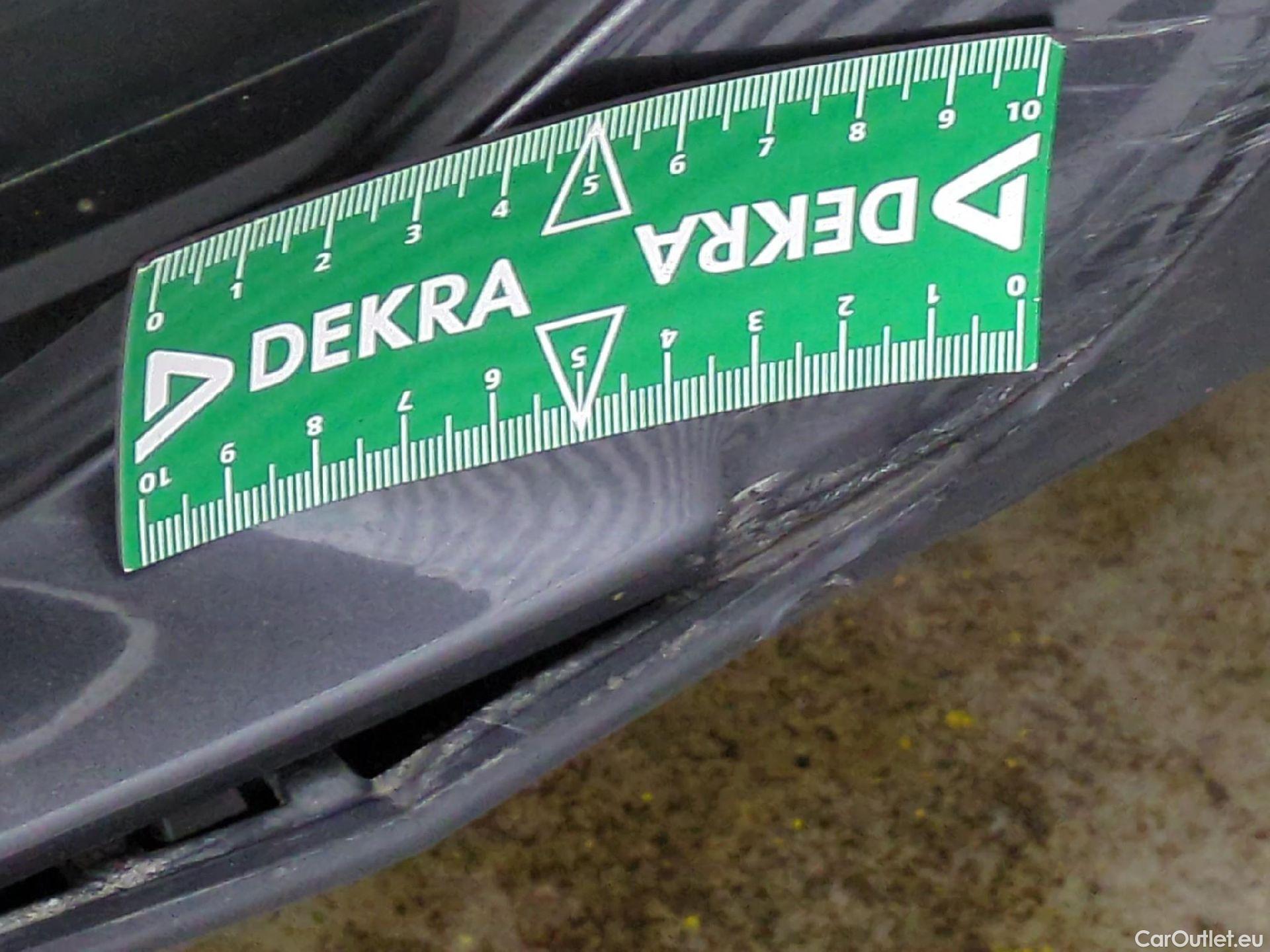  Bmw  X1 Série  sDrive 18 d xLine 2.0 150CV BVA8 E6d #38