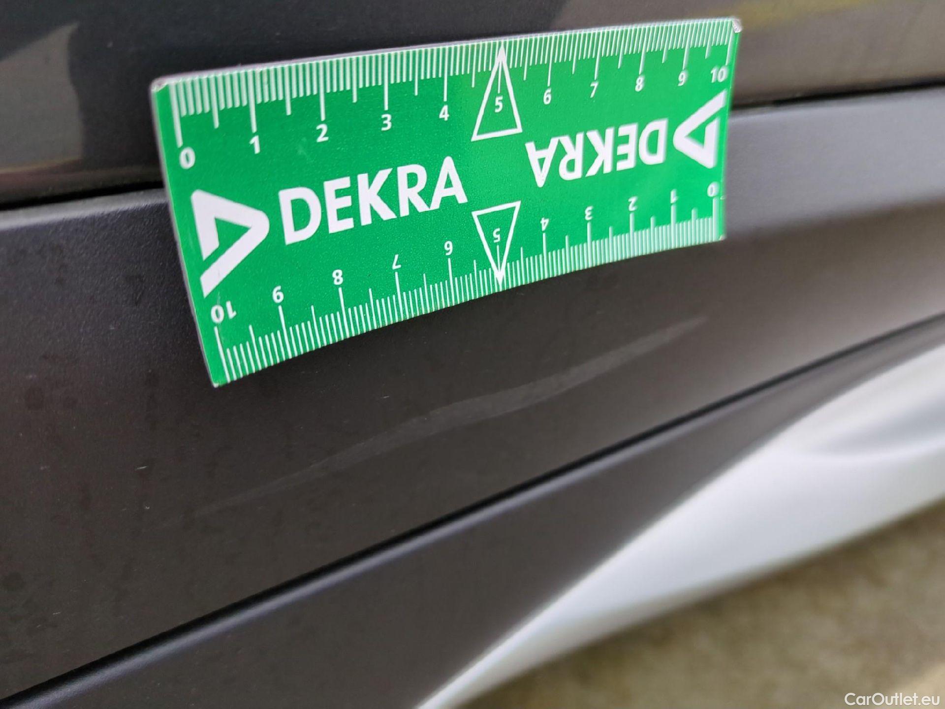  Bmw  X1 Série  sDrive 18 d xLine 2.0 150CV BVA8 E6d #26