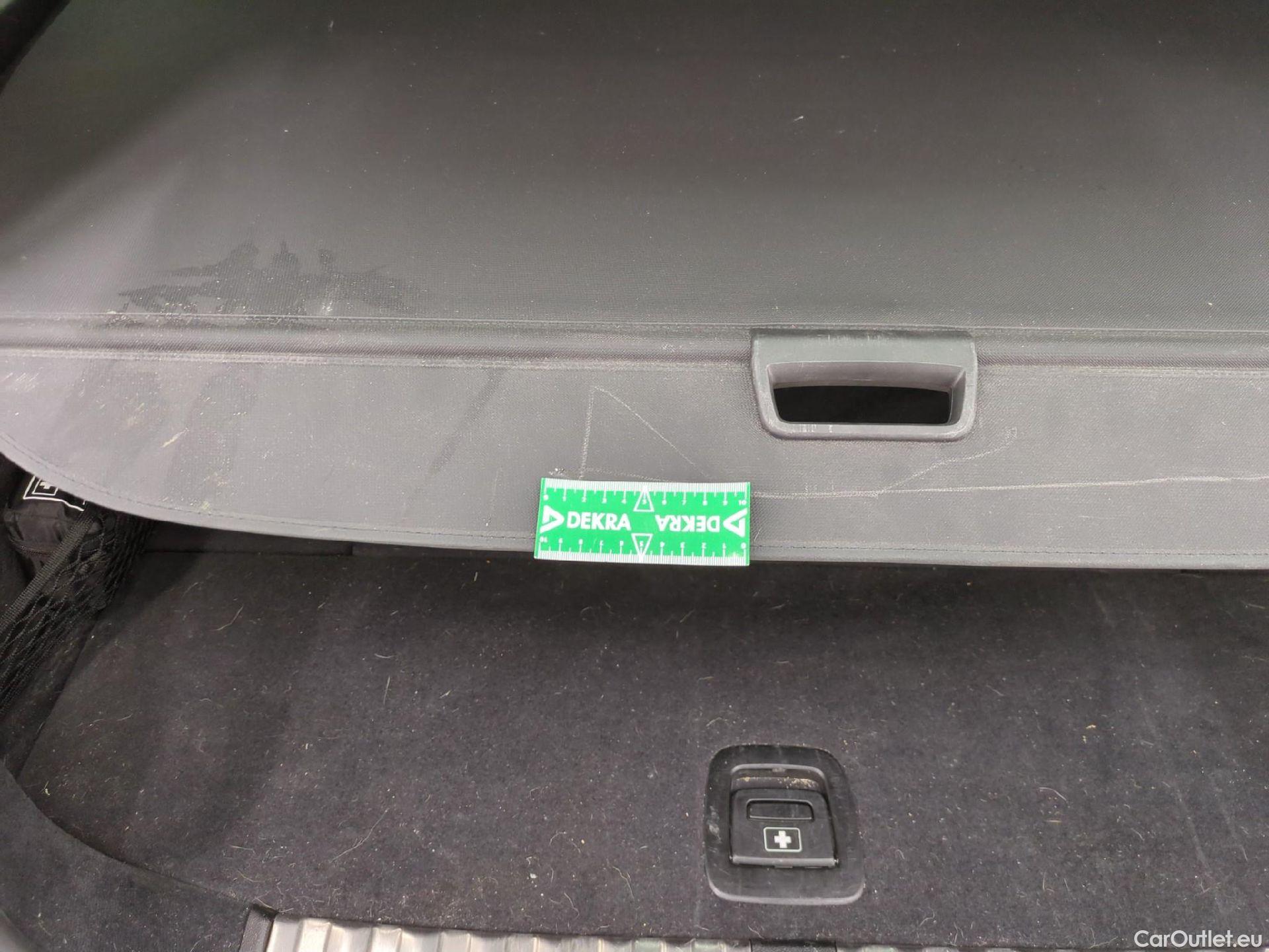  Bmw  Serie 3 BMW Série 3 Touring / 2022 / 5P / Break 318i 156ch Business Design BVA8 #4