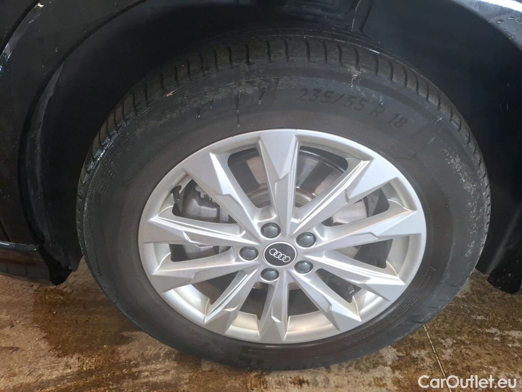  Audi  Q3 AUDI  / 2018 / 5P / SUV 45 TFSI E 245 S TRONIC S LINE #2