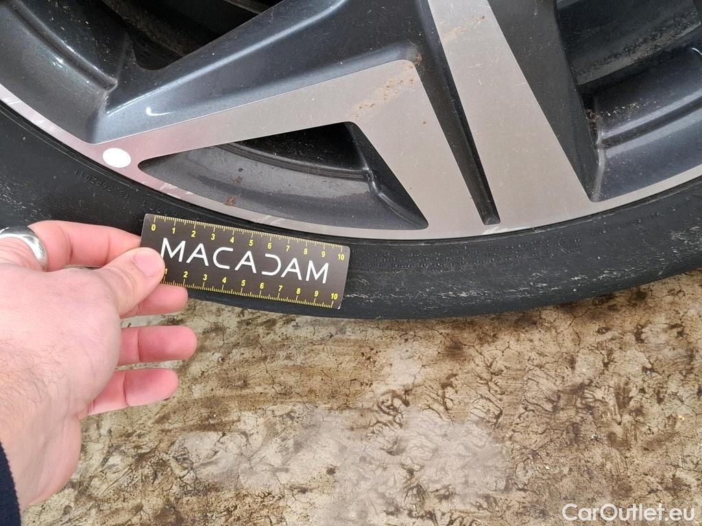  Hyundai  Bayon HYUNDAI  / 2021 / 5P / SUV 1.0 T-GDI 100 DCT- 7 HYB 48V EXECUTIVE #17