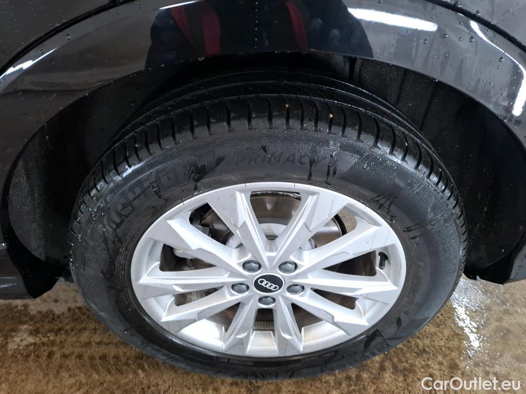  Audi  Q3 AUDI  / 2018 / 5P / SUV 45 TFSI E 245 S TRONIC S LINE #16