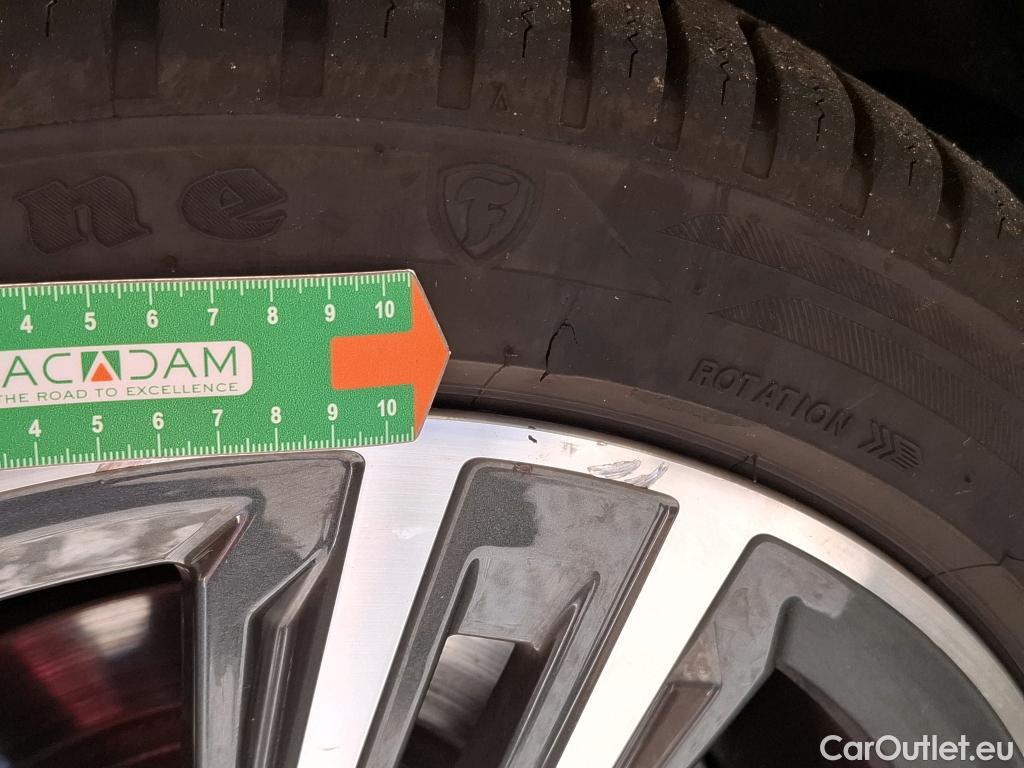  Bmw  Serie 1 BMW Série 1 5p Berline 116d BVA8 Business Design #5