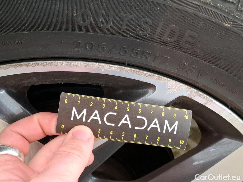  Hyundai  Bayon HYUNDAI  / 2021 / 5P / SUV 1.0 T-GDI 100 DCT- 7 HYB 48V EXECUTIVE #8