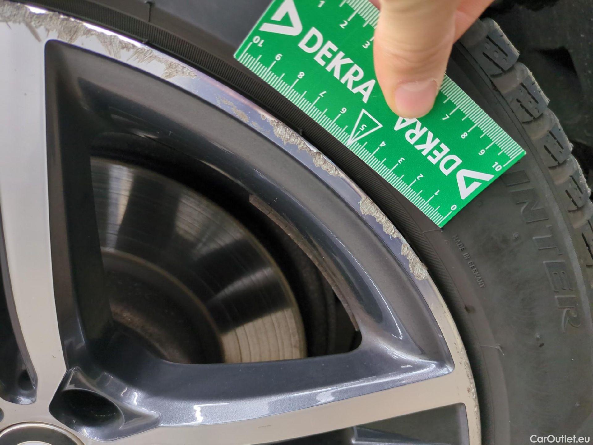  Bmw  Serie 5 BMW Série 5 / 2020 / 4P / Berline 520i 184ch Business Design BVA8 #6