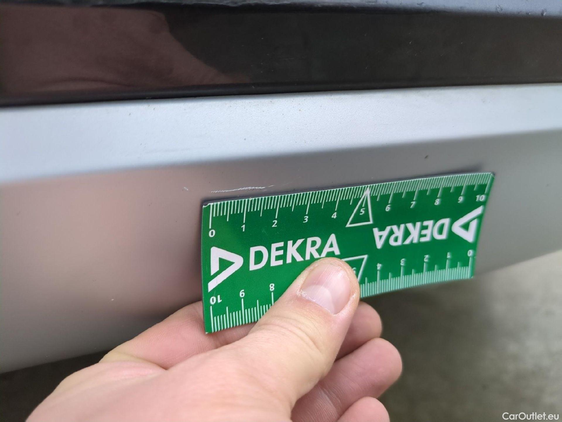  Bmw  X1 Série  sDrive 18 d xLine 2.0 150CV BVA8 E6d #64