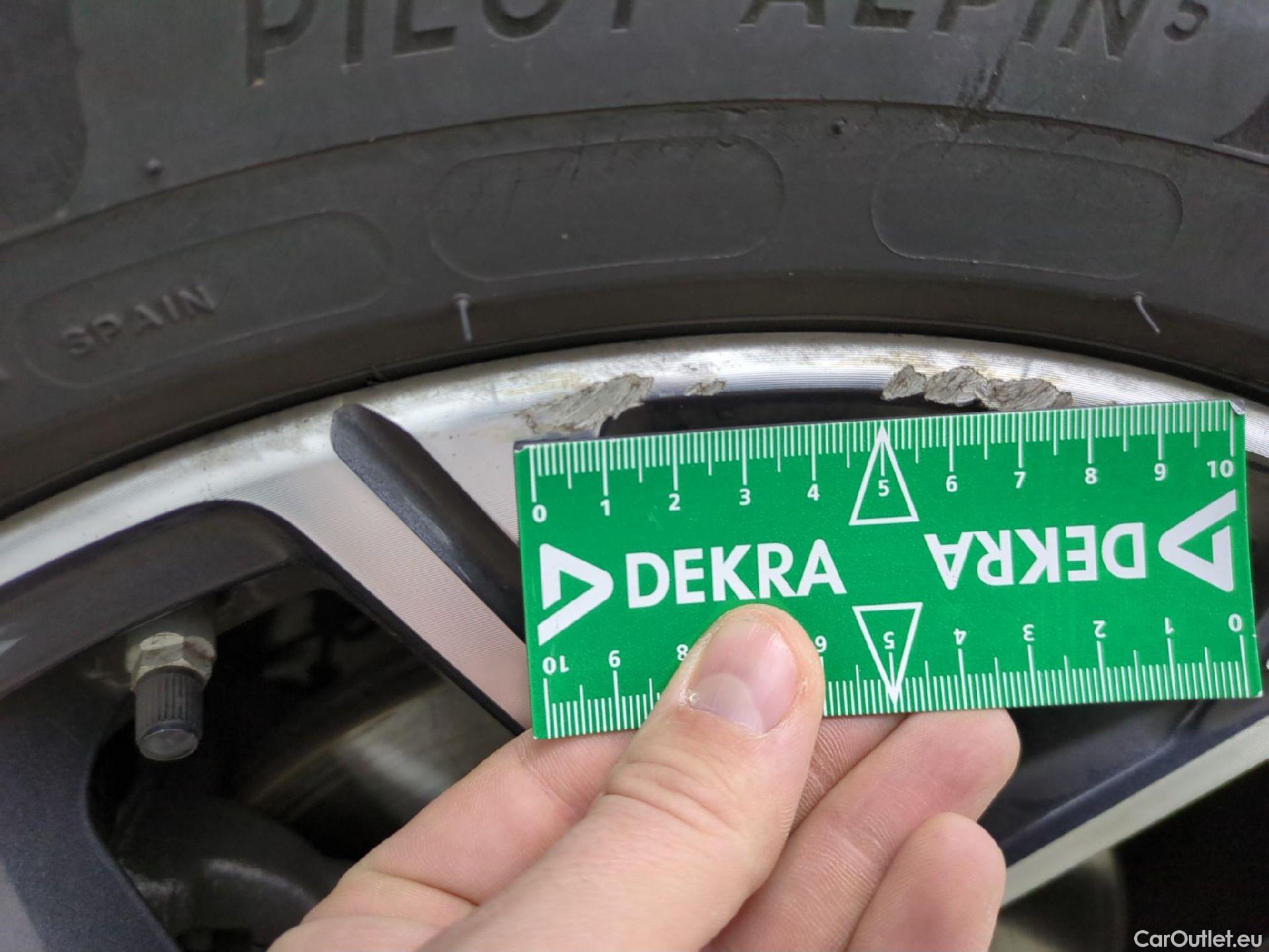  Bmw  X1 Série  sDrive 18 d xLine 2.0 150CV BVA8 E6d #16