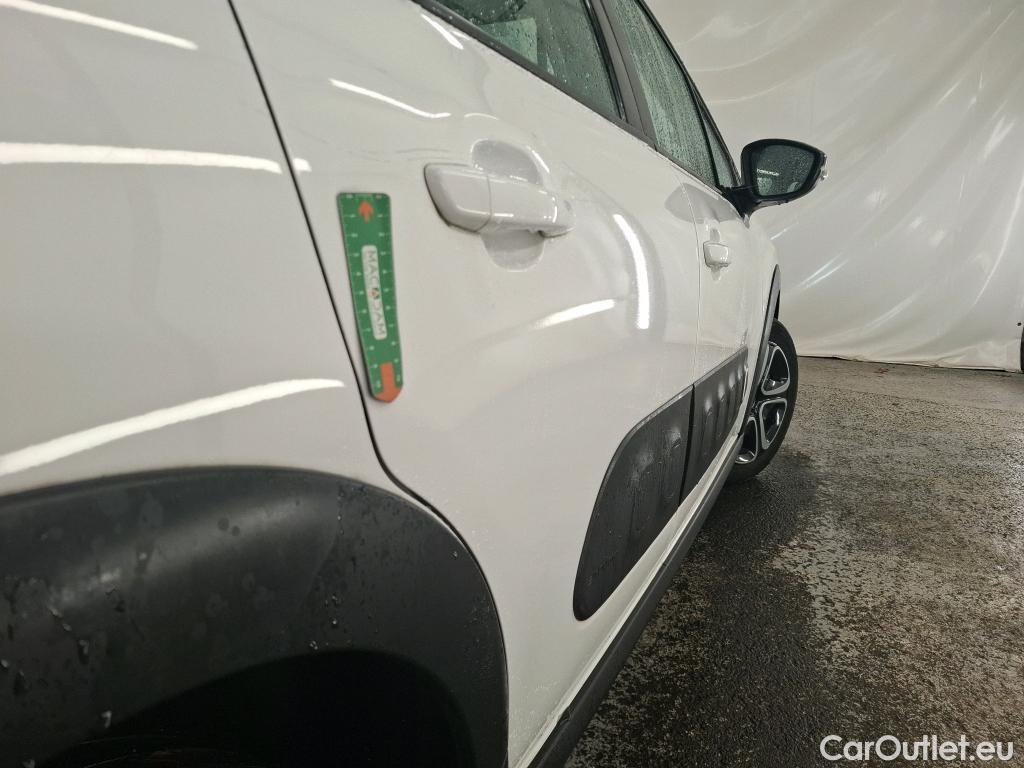  Citroen  C3  Shine 1.2 PureTech 110CV BVA6 E6d #1