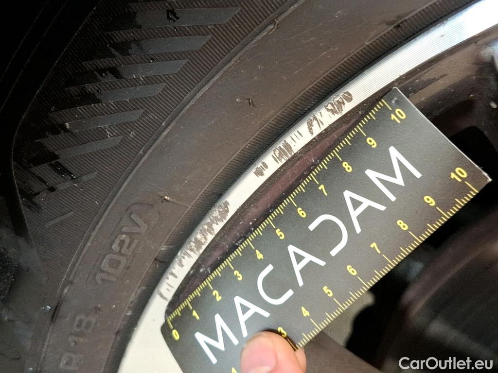  Peugeot  3008  II Allure 1.2 PureTech 130CV BVA8 E6d #19