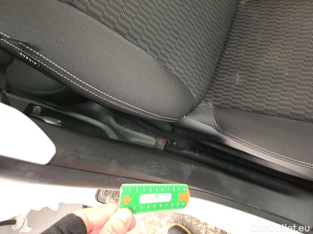  Peugeot  208  Active Business 1.2 80CV BVM5 E6dT #14