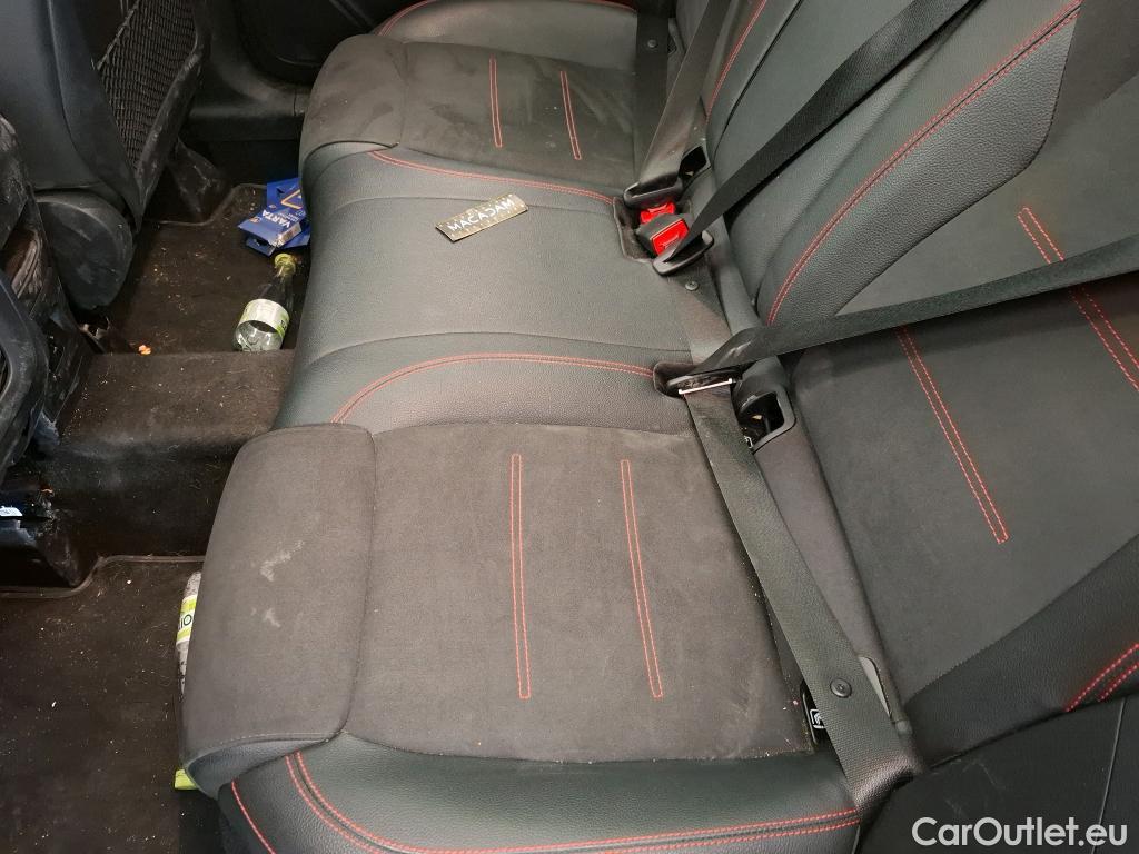  Mercedes  GLA MERCEDES-BENZ  / 2020 / 5P / SUV 1.3  250 e AMG LINE DCT #24