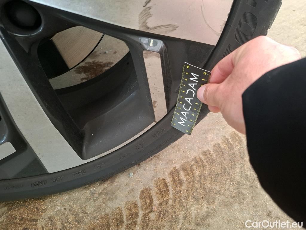  Nissan  Qashqai NISSAN  / 2017 / 5P / Crossover 1.3 DIG-T 140 Tekna #21