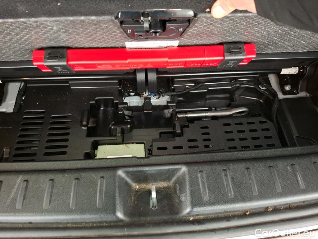  Mercedes  GLB MERCEDES-BENZ  / 2019 / 5P / SUV  200 d AMG Line #16