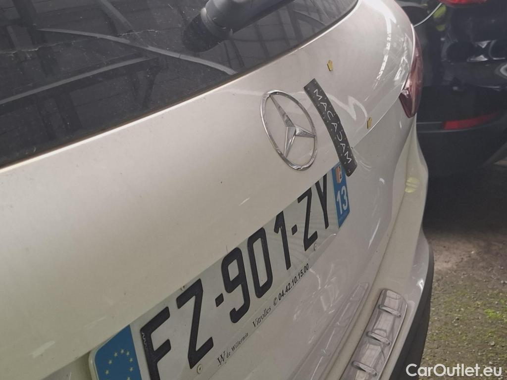  Mercedes  GLA MERCEDES-BENZ  / 2020 / 5P / SUV 1.3  250 e AMG LINE DCT #9