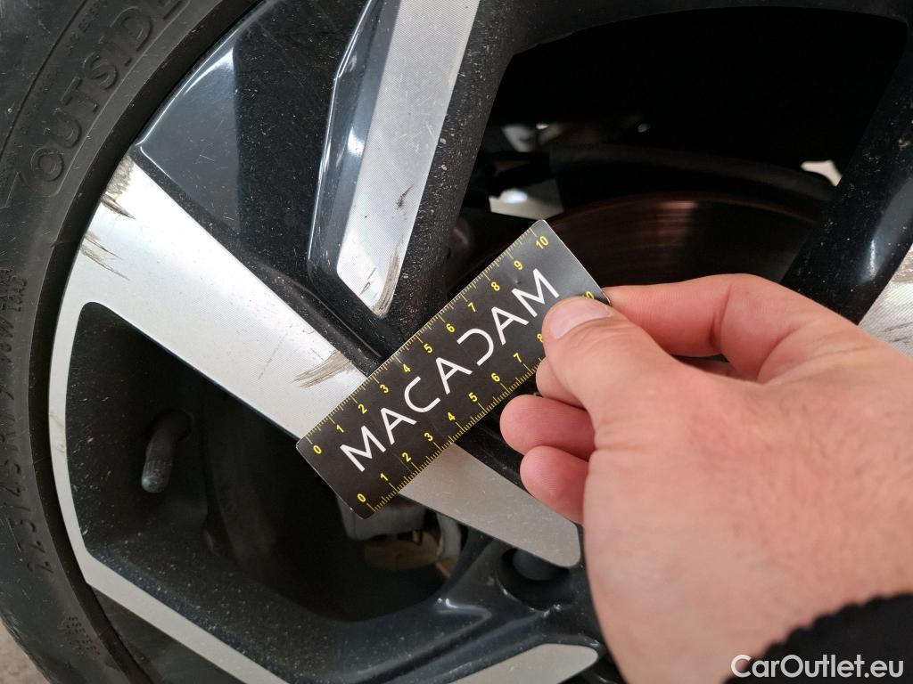  Nissan  Qashqai NISSAN  / 2017 / 5P / Crossover 1.3 DIG-T 140 Tekna #14