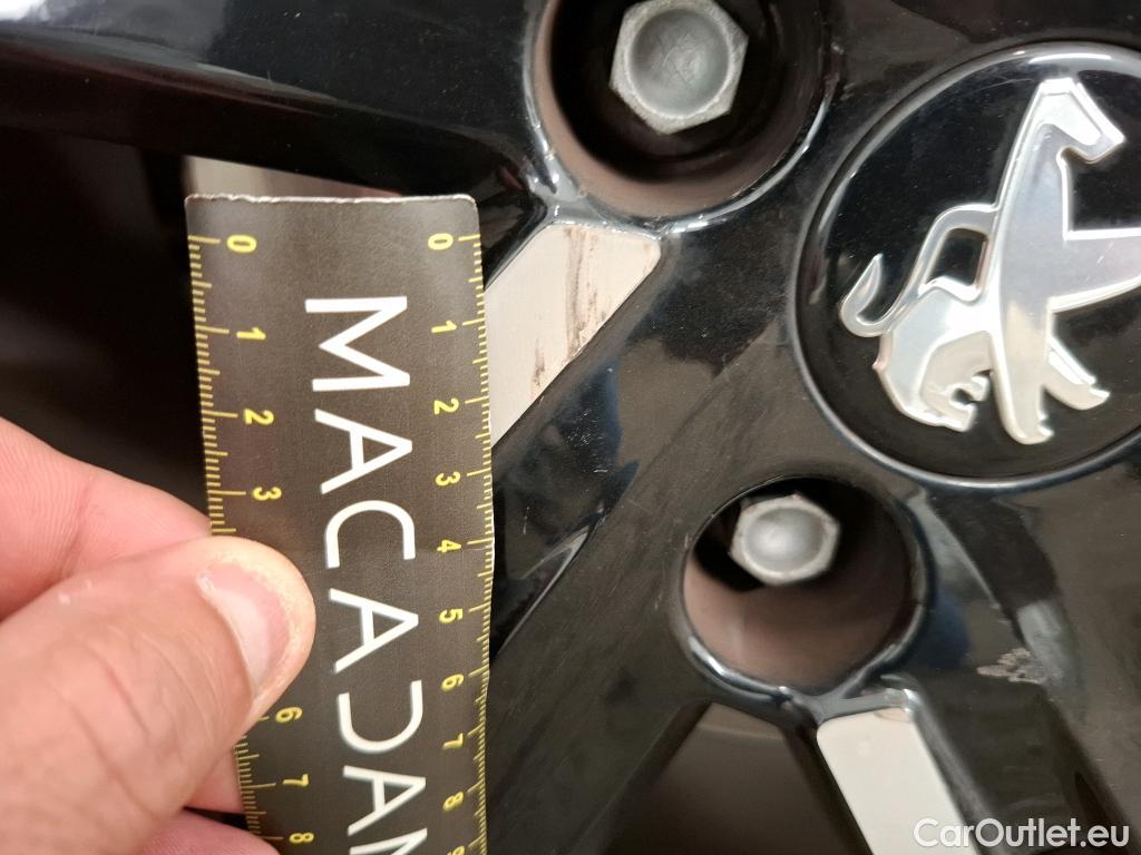  Peugeot  2008  Allure Business 1.2 PureTech 130CV BVM6 E6d #19