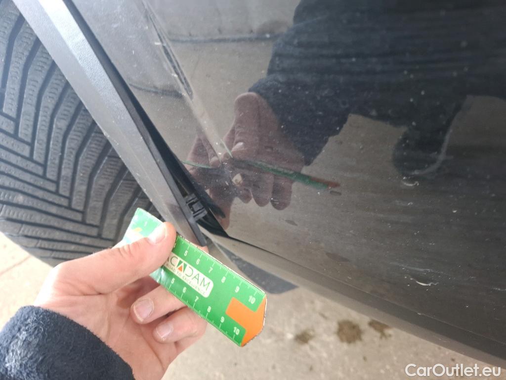  Nissan  Qashqai NISSAN  / 2021 / 5P / Crossover 1.3 MHEV 158ch Xtronic N-Style(SP) #9