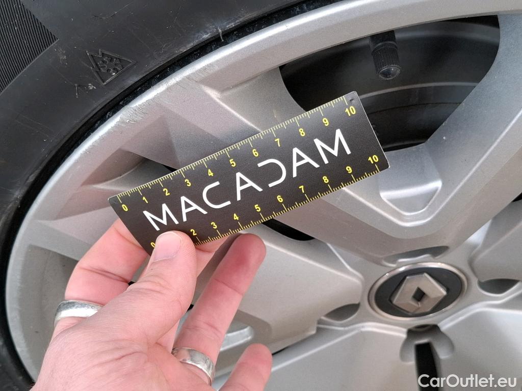  Renault  Clio  V Business 1.6 E-TECH Hybrid 140CV BVA6 E6d #24