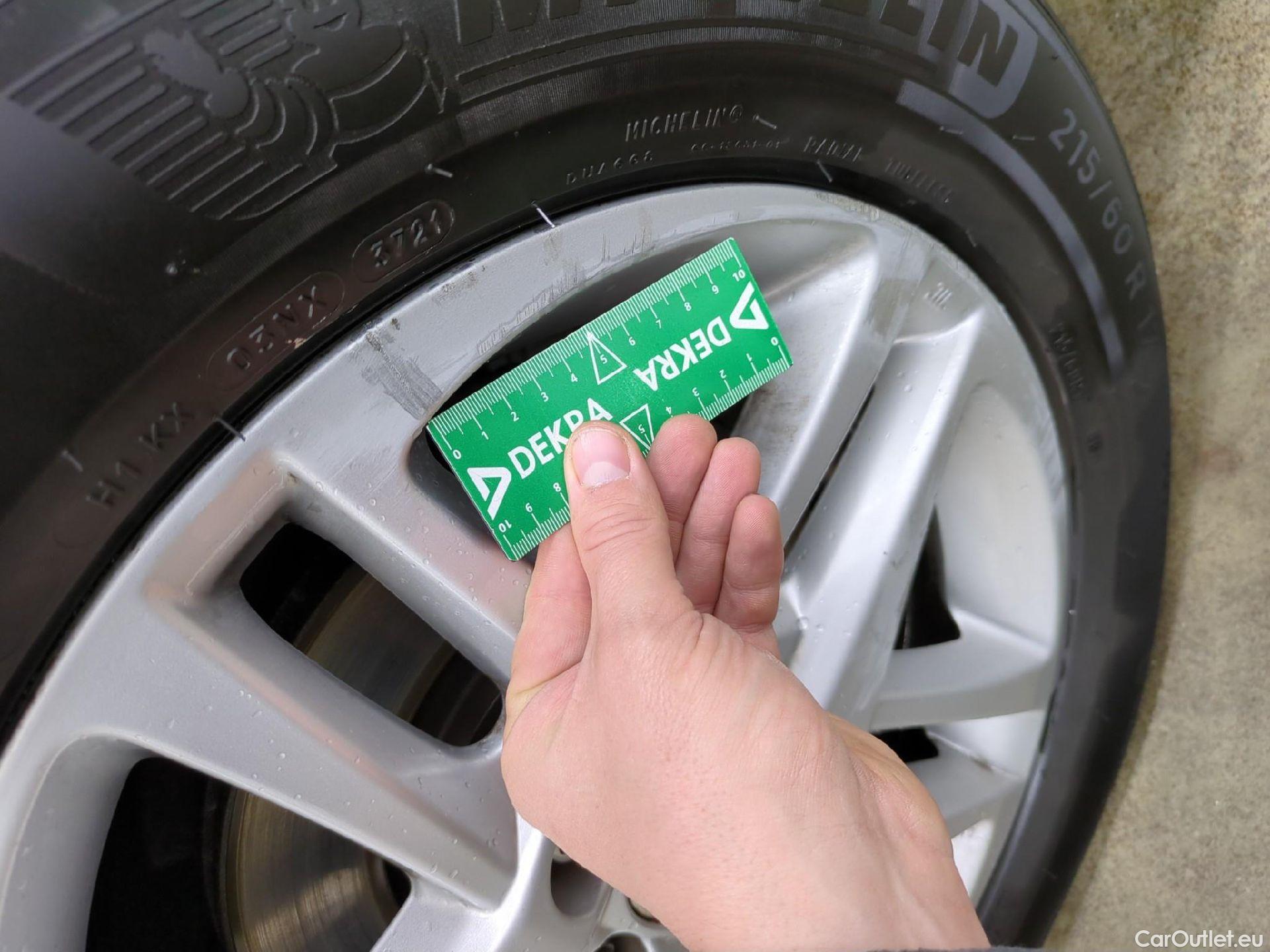  Toyota  C-HR TOYOTA  / 2016 / 5P / SUV 2.0 Hybride 184 Dynamic Business Beyond #2