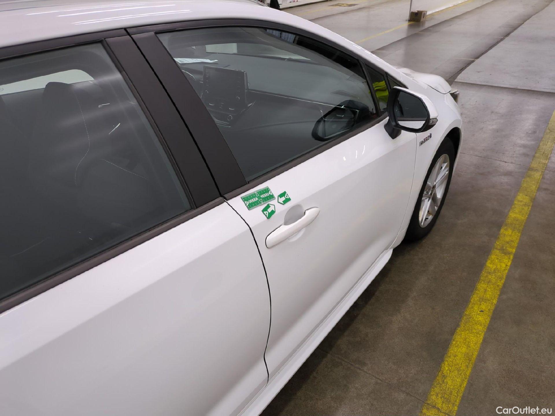  Toyota  Corolla TOYOTA  Touring Sports / 2018 / 5P / Break Hybride 122h Dynamic Business Stage Acad #6