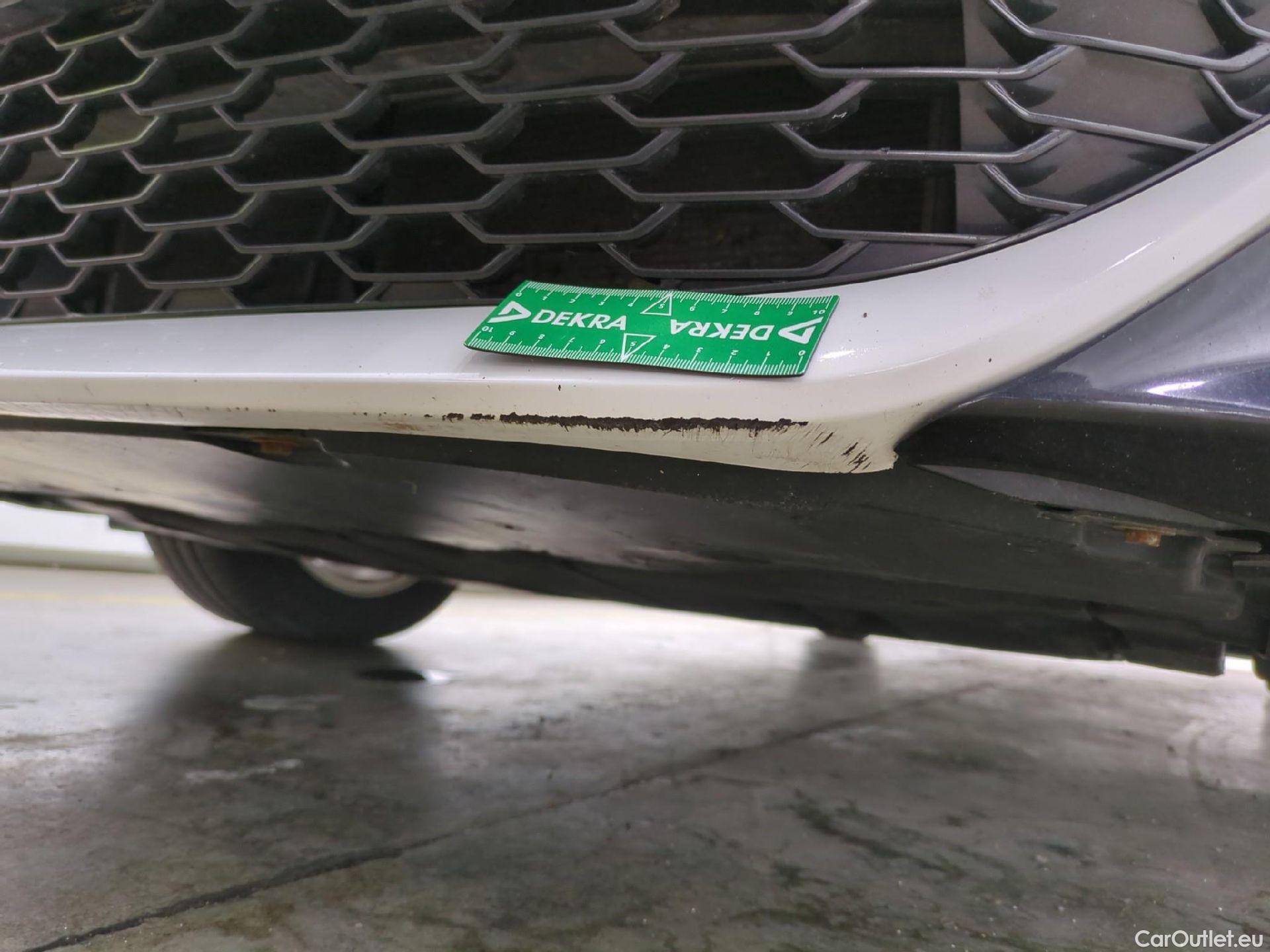  Toyota  Corolla TOYOTA  Touring Sports / 2018 / 5P / Break Hybride 122h Dynamic Business Stage Acad #9