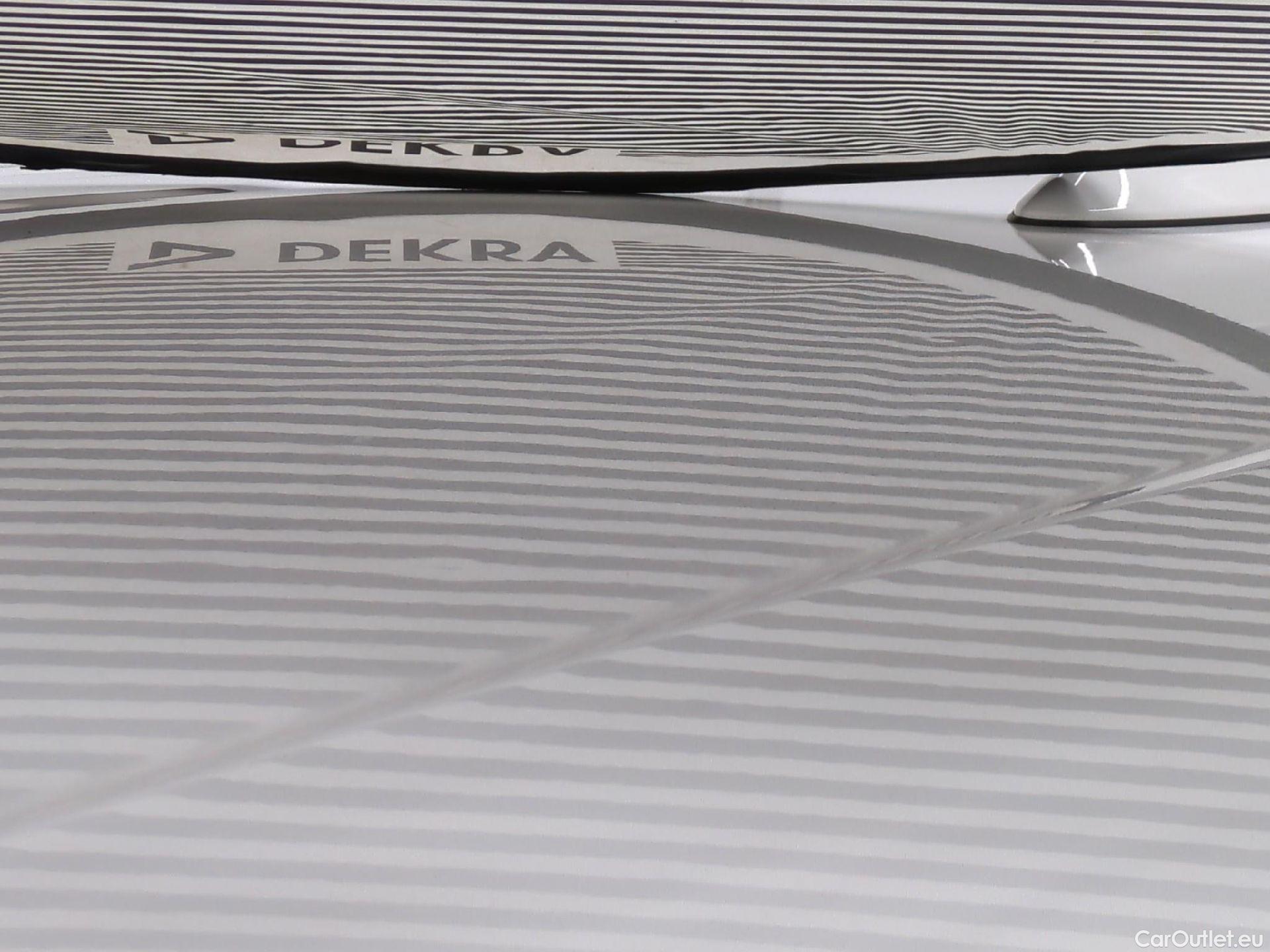  Toyota  Corolla TOYOTA  Touring Sports / 2018 / 5P / Break Hybride 122h Dynamic Business Stage Acad #18