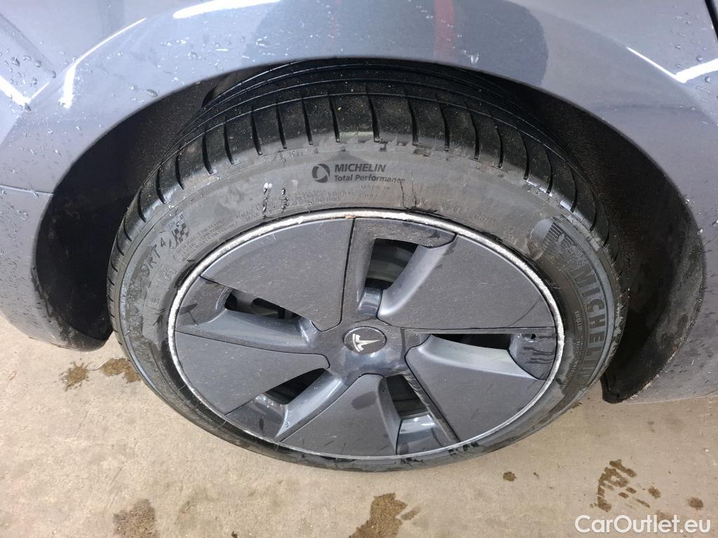  Tesla  Model 3 TESLA  / 2018 / 4P / Berline Grande Autonomie #4