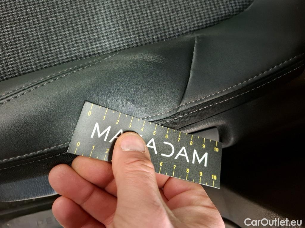  Peugeot  3008  Allure Business 1.2 PureTech 130CV BVA8 E6d #2