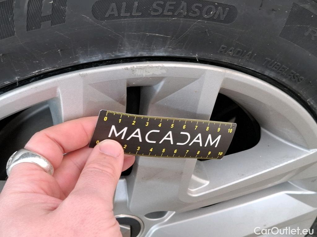  Renault  Clio  V Business 1.6 E-TECH Hybrid 140CV BVA6 E6d #25