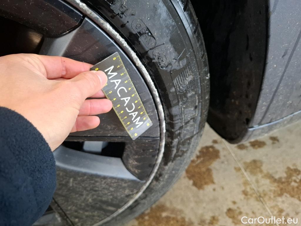  Tesla  Model 3 TESLA  / 2018 / 4P / Berline Grande Autonomie #14