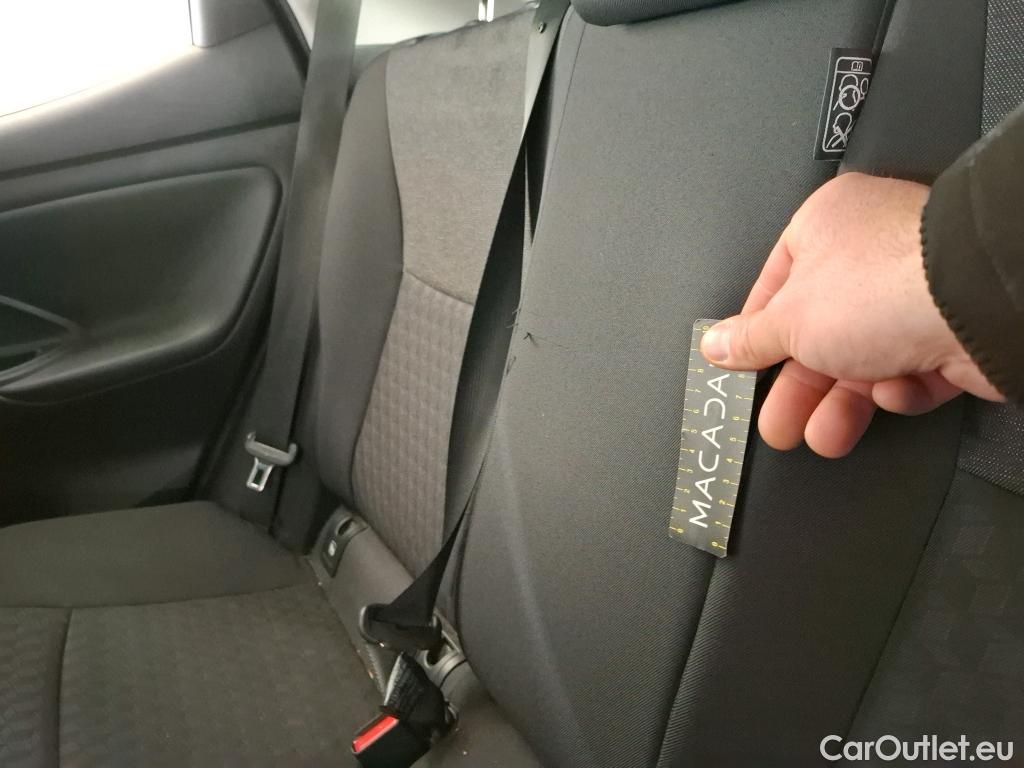  Toyota  Yaris TOYOTA  Hybride / 2019 / 5P / Berline Hybride 116h Dynamic Business Beyond Zer #12